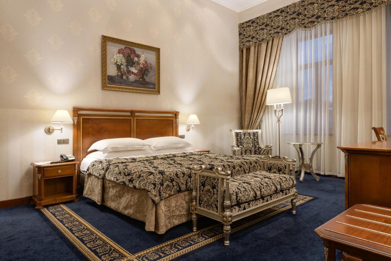 Premier Palace Hotel Киев Екстериор снимка