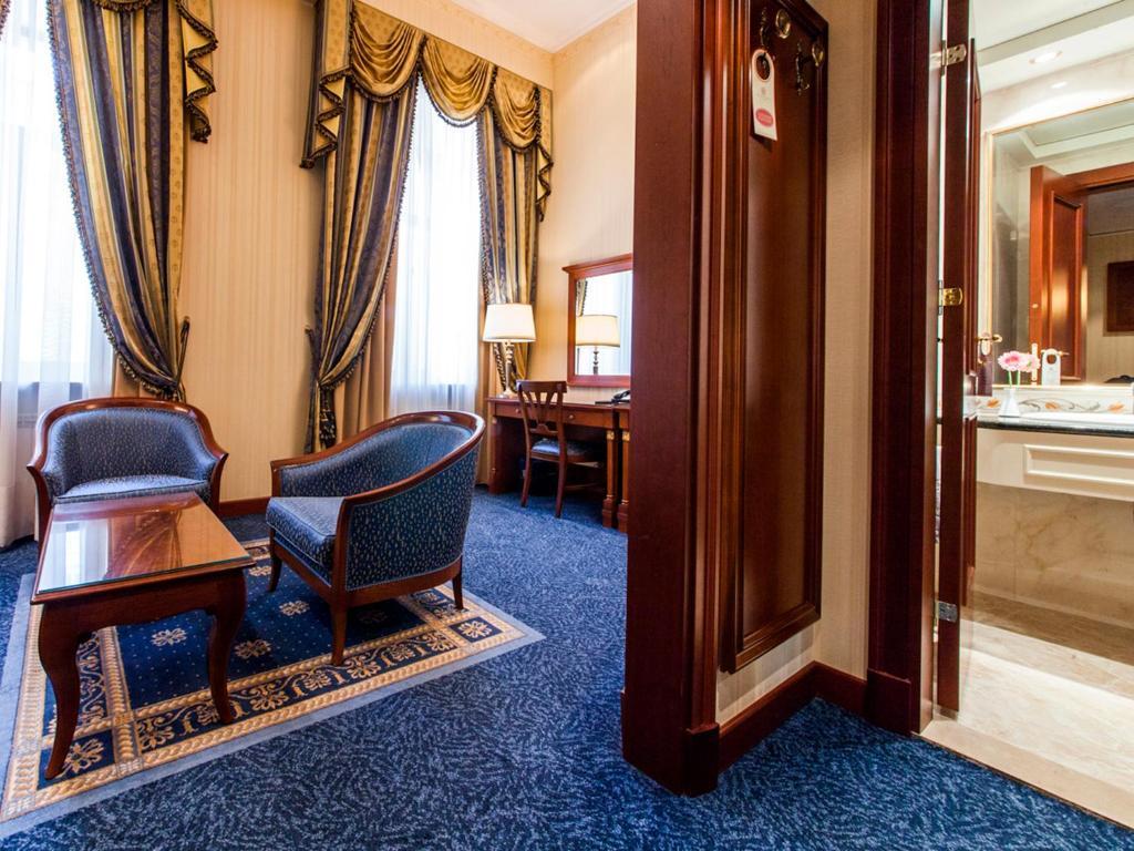 Premier Palace Hotel Киев Екстериор снимка