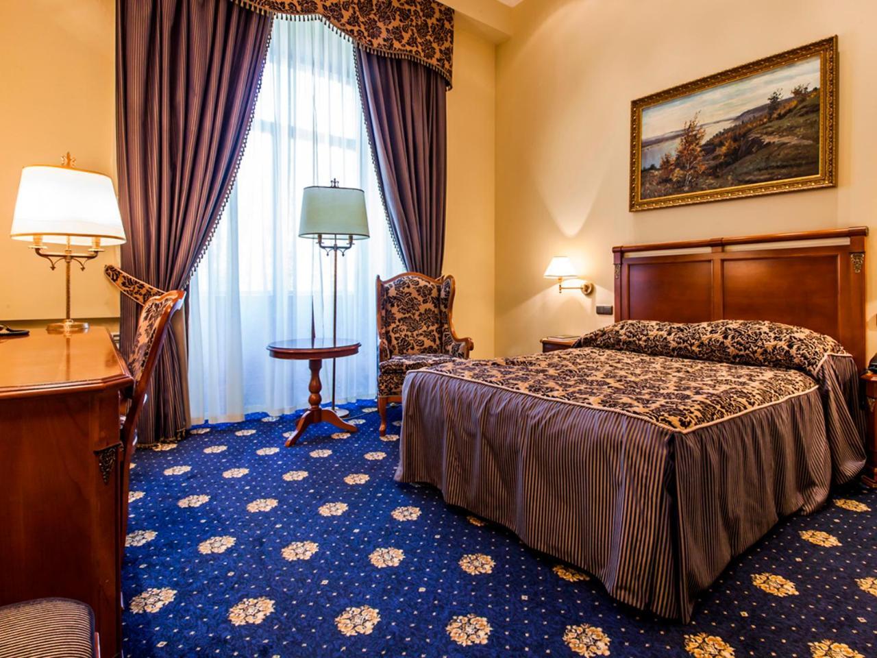 Premier Palace Hotel Киев Екстериор снимка